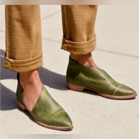 FREE PEOPLE~Royale Flat~GREEN LEATHER WOMENS SHOES Made in SPAIN Size 9 - Picture 2 of 8